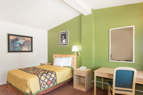 Knights Inn Statesboro Hotel in Statesboro