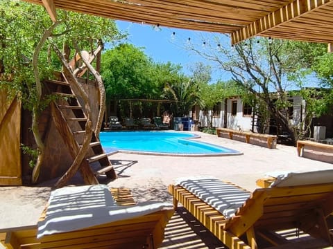 Swimming pool