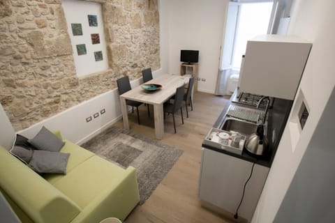 Kitchen or kitchenette, Living room, Seating area