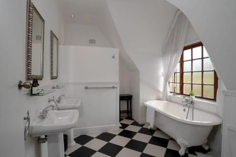 Dark Chocolate Guest House Bed and Breakfast in Cape Town