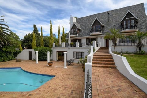 Dark Chocolate Guest House Bed and Breakfast in Cape Town