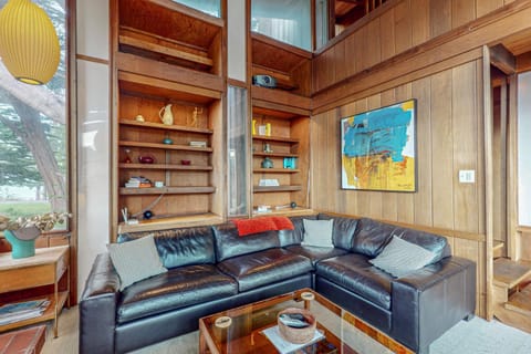 Elk Mid-Century House in Elk