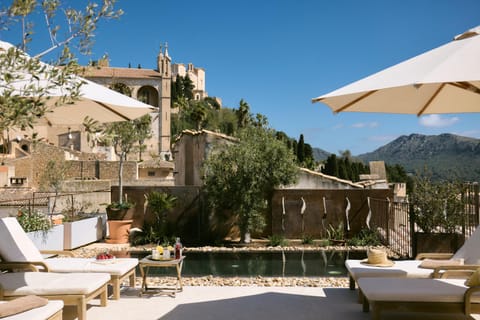 Day, Natural landscape, View (from property/room), Balcony/Terrace, Mountain view