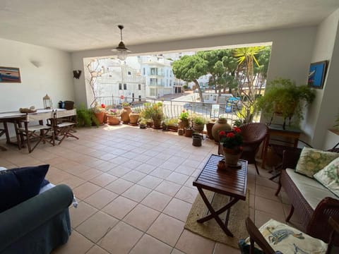 Property building, Living room