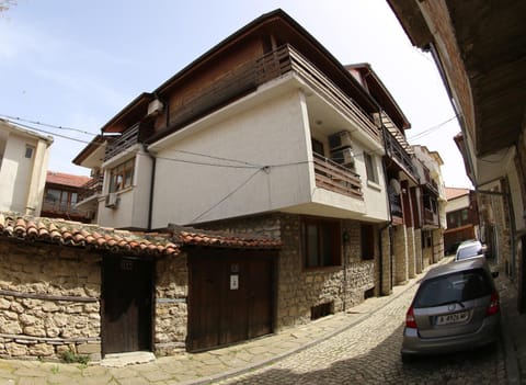 Property building, Neighbourhood, Street view, Location