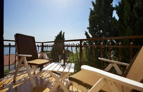 Patak's place, amazing view Apartment in Hvar