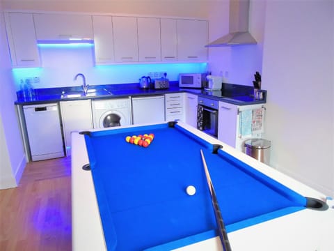 Billiard, Kitchen or kitchenette, Evening entertainment
