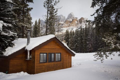 Property building, Nearby landmark, Day, Natural landscape, Winter, Mountain view