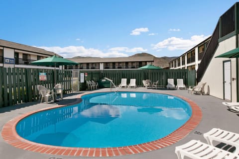 Pool view, Swimming pool, Swimming pool