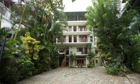 Property building, Facade/entrance