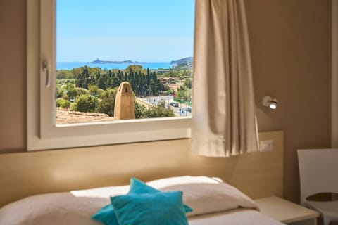 Bed, Bedroom, Sea view