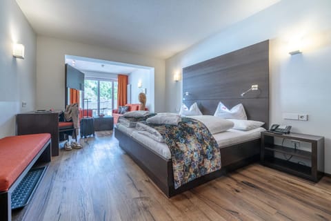 Living room, Photo of the whole room