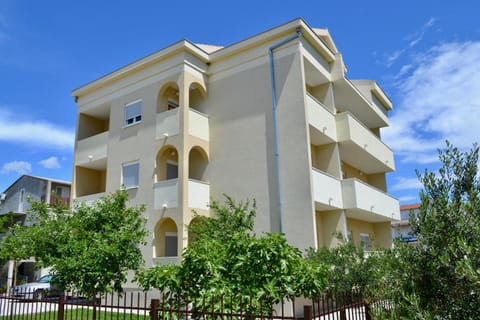 Property building, Balcony/Terrace