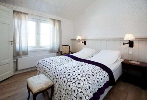 Day, Photo of the whole room