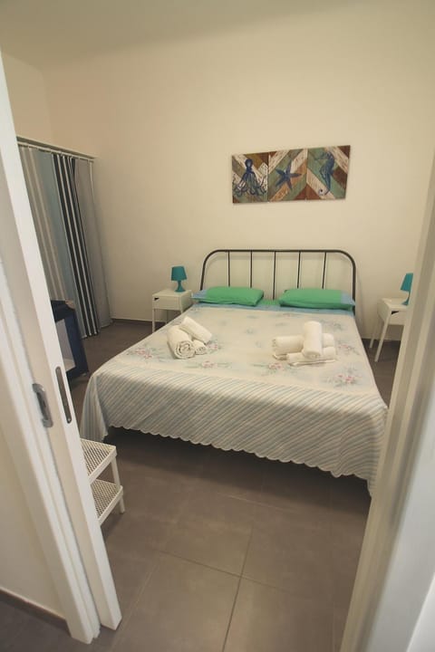 Spring, TV and multimedia, Bedroom