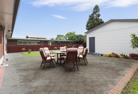 Auckland Airport Guest House Bed and Breakfast in Auckland