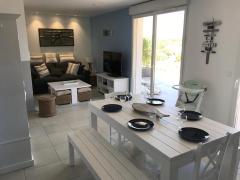 Bonifacio 5 minutes du port et plage - clim & piscine Villa in Bonifacio