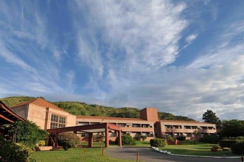Property building, Facade/entrance, Day