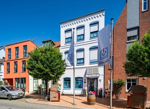 Property building, Facade/entrance