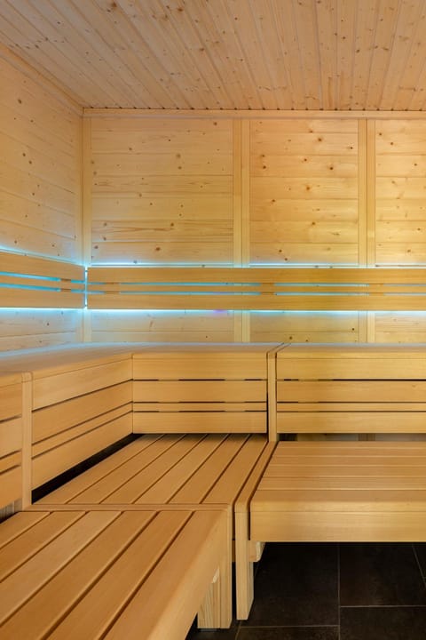 Spring, Day, Sauna, Spa and wellness centre/facilities, On site