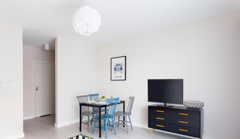 Raval Apartments - Soft Black Apartment in West Pomeranian Voivodeship, Poland