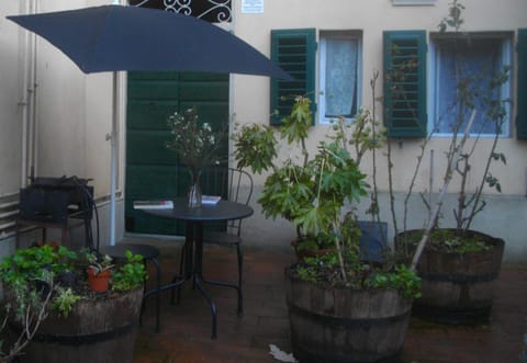 Patio, BBQ facilities