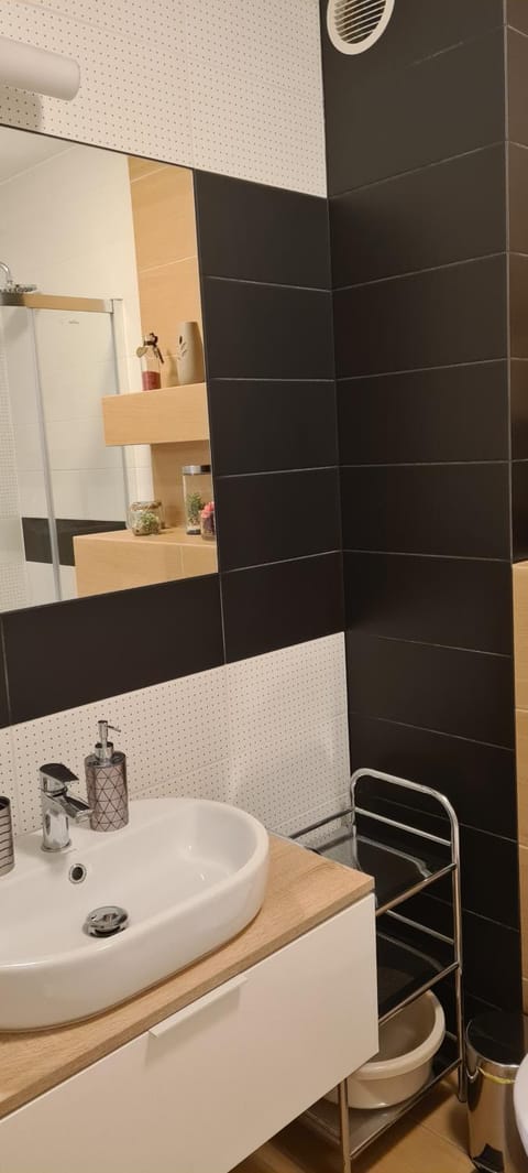 Grey & White Pogodne Apartment in West Pomeranian Voivodeship, Poland