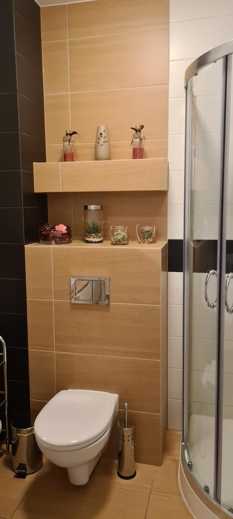 Grey & White Pogodne Apartment in West Pomeranian Voivodeship, Poland