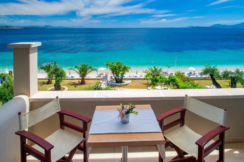 Balcony/Terrace, Seating area, Garden view, Sea view