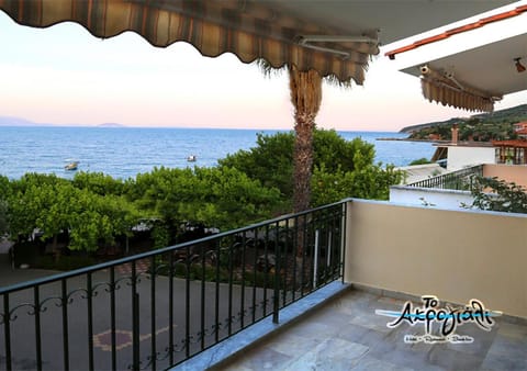 Summer, Balcony/Terrace, Balcony/Terrace, Beach, On site, Sea view, Sea view, Sunrise