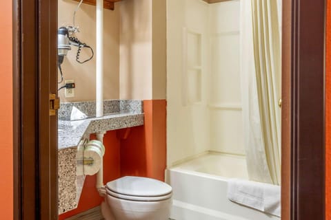 Photo of the whole room, On site