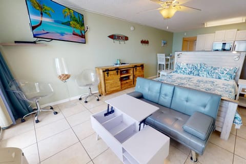 421 - Island Inn House in Treasure Island