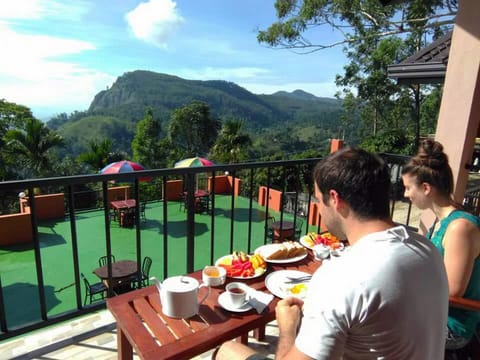 Food and drinks, Mountain view