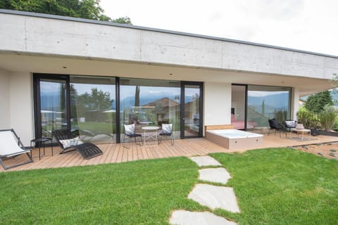 Garden, Balcony/Terrace