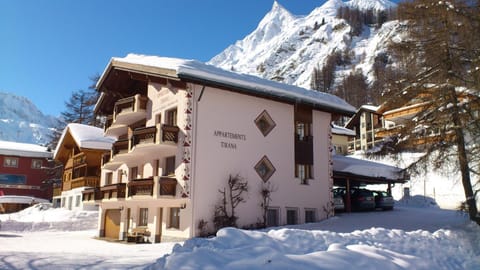 Winter, On-site shops, Skiing, View (from property/room), Balcony/Terrace, Other, Hiking, Mountain view, Area and facilities