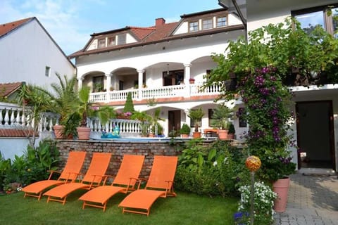 Garden, Swimming pool