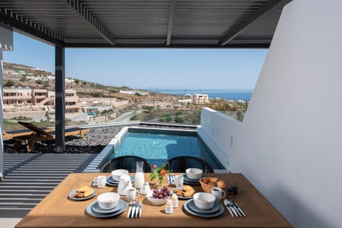 Natural landscape, Balcony/Terrace, Pool view