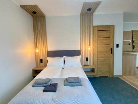 Bed, Kitchen or kitchenette, Photo of the whole room, Bedroom, towels, wardrobe
