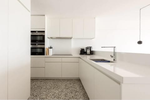 Coffee/tea facilities, Kitchen or kitchenette, minibar, pet friendly