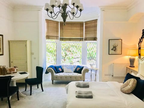 Ranmoor Serviced Apartments - The Courtyard Suite Apartment in Sheffield