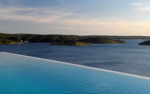 Sea view, Swimming pool