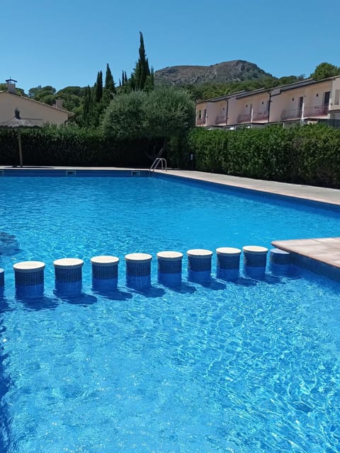 Pool view, sunbed