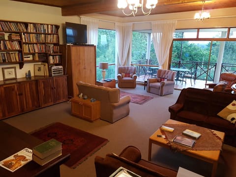 Library, Seating area