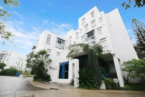 Property building, Facade/entrance