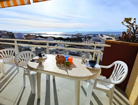 Day, Natural landscape, View (from property/room), Balcony/Terrace, Food and drinks, Sea view, Drinks