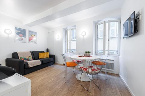 Communal lounge/ TV room, Living room