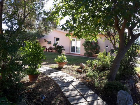 Casa Ferula Cagliari House in Quartu Sant'Elena