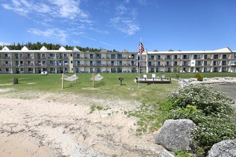 AmericInn by Wyndham Saint Ignace Hotel in Saint Ignace