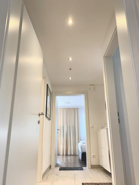 Photo of the whole room, Decorative detail