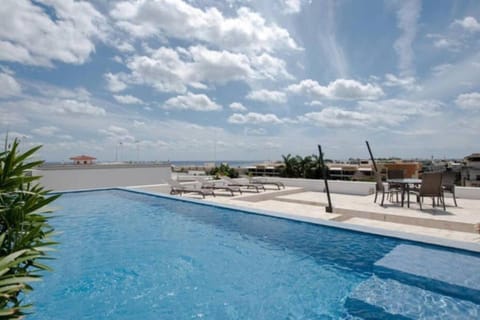 City view, Sea view, Swimming pool, Swimming pool
